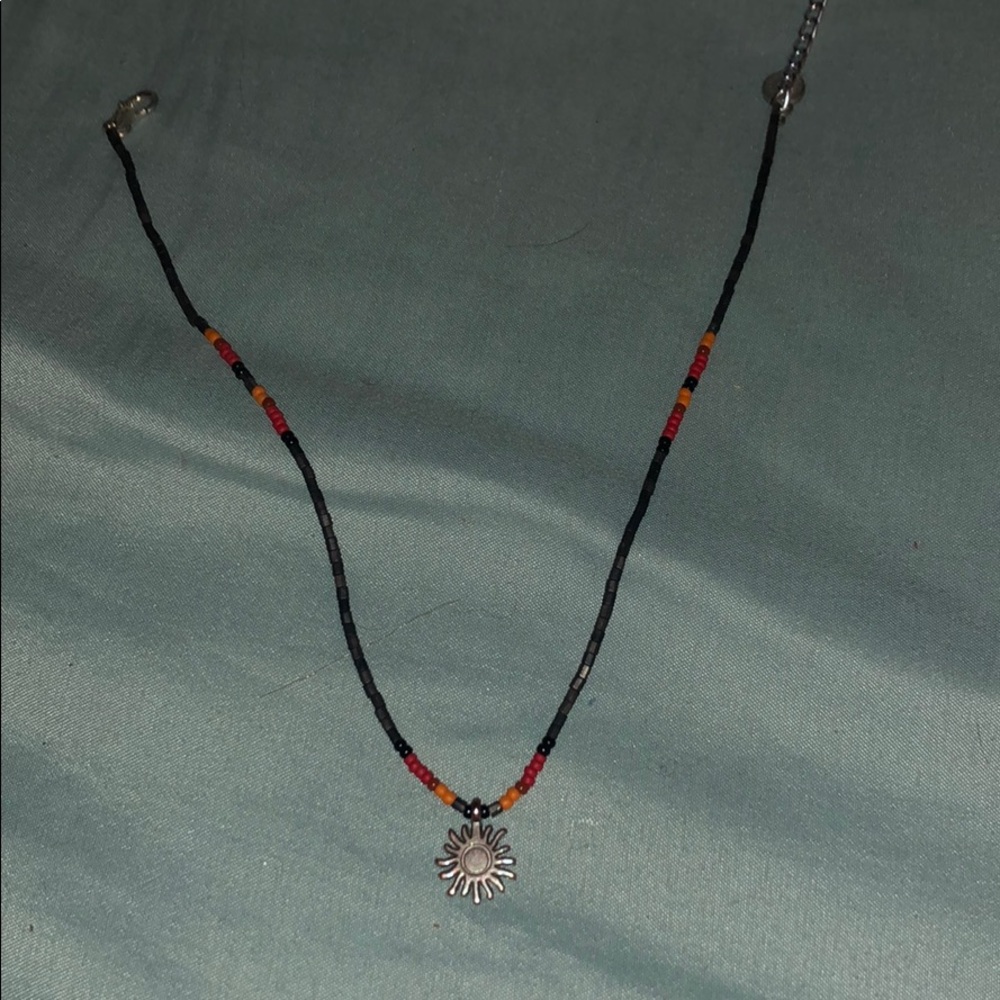 pura vida choker.